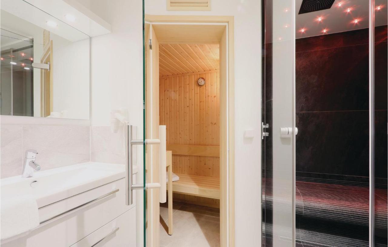 Gorgeous Apartment In Luebeck Travemuende With Wifi Buitenkant foto